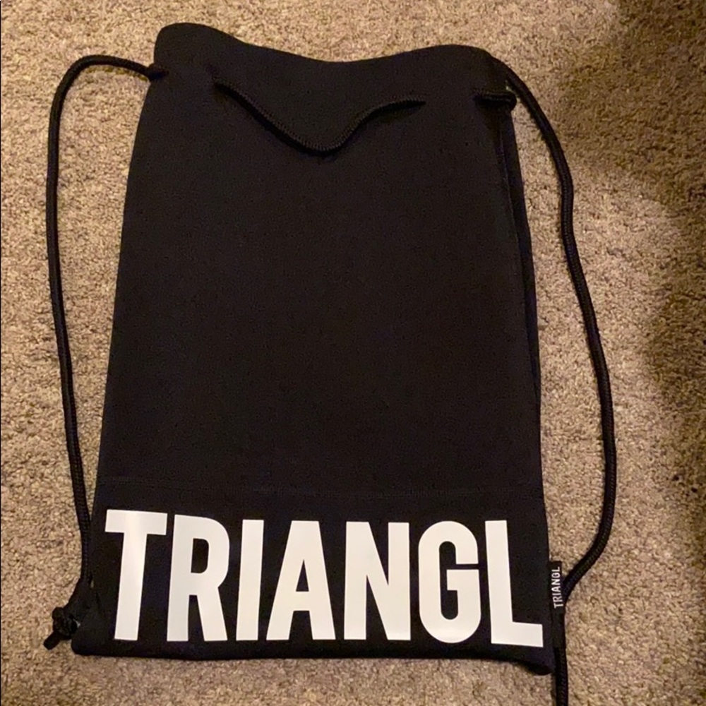 Triangl drawstring bag